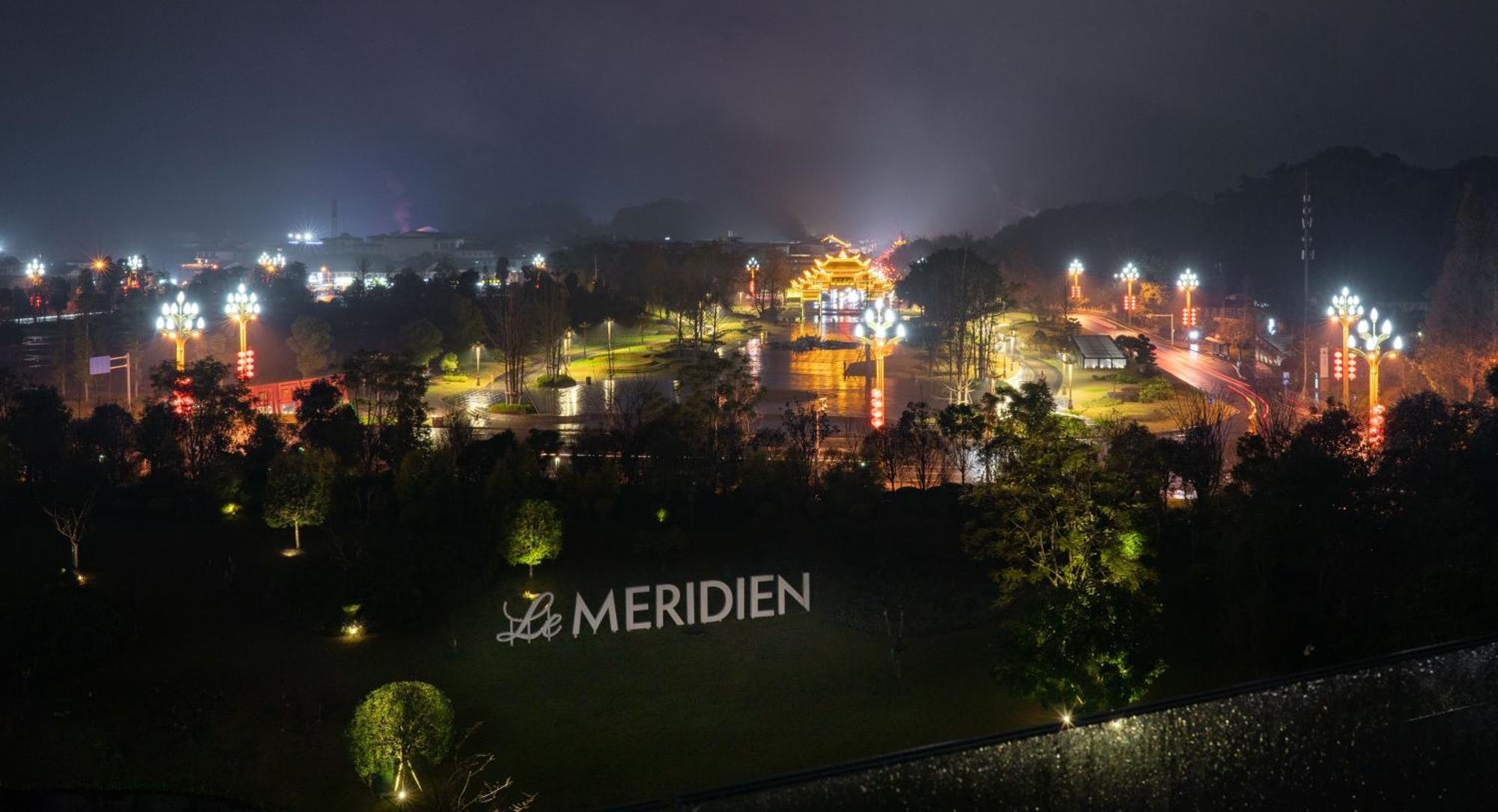 Le Meridien Emei Mountain Resort Эмэйшань Экстерьер фото