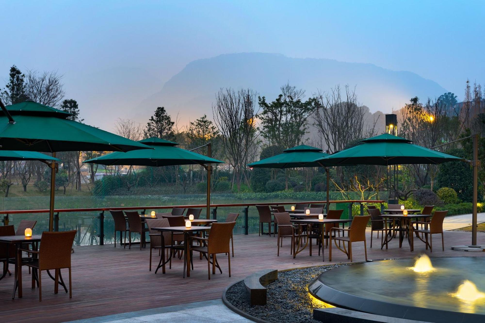 Le Meridien Emei Mountain Resort Эмэйшань Экстерьер фото