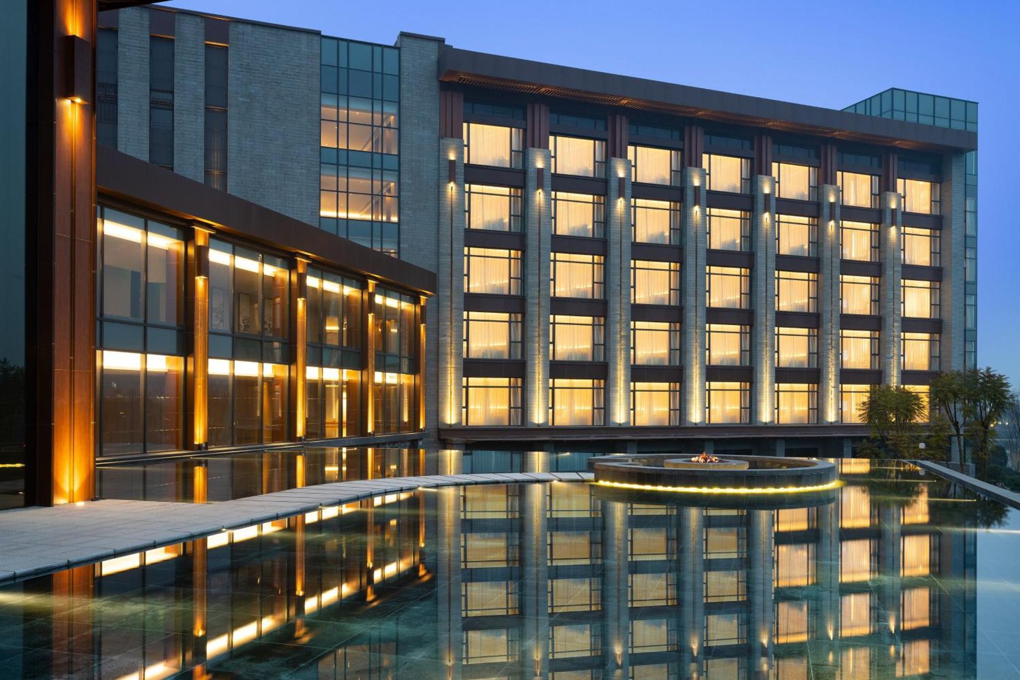 Le Meridien Emei Mountain Resort Эмэйшань Экстерьер фото