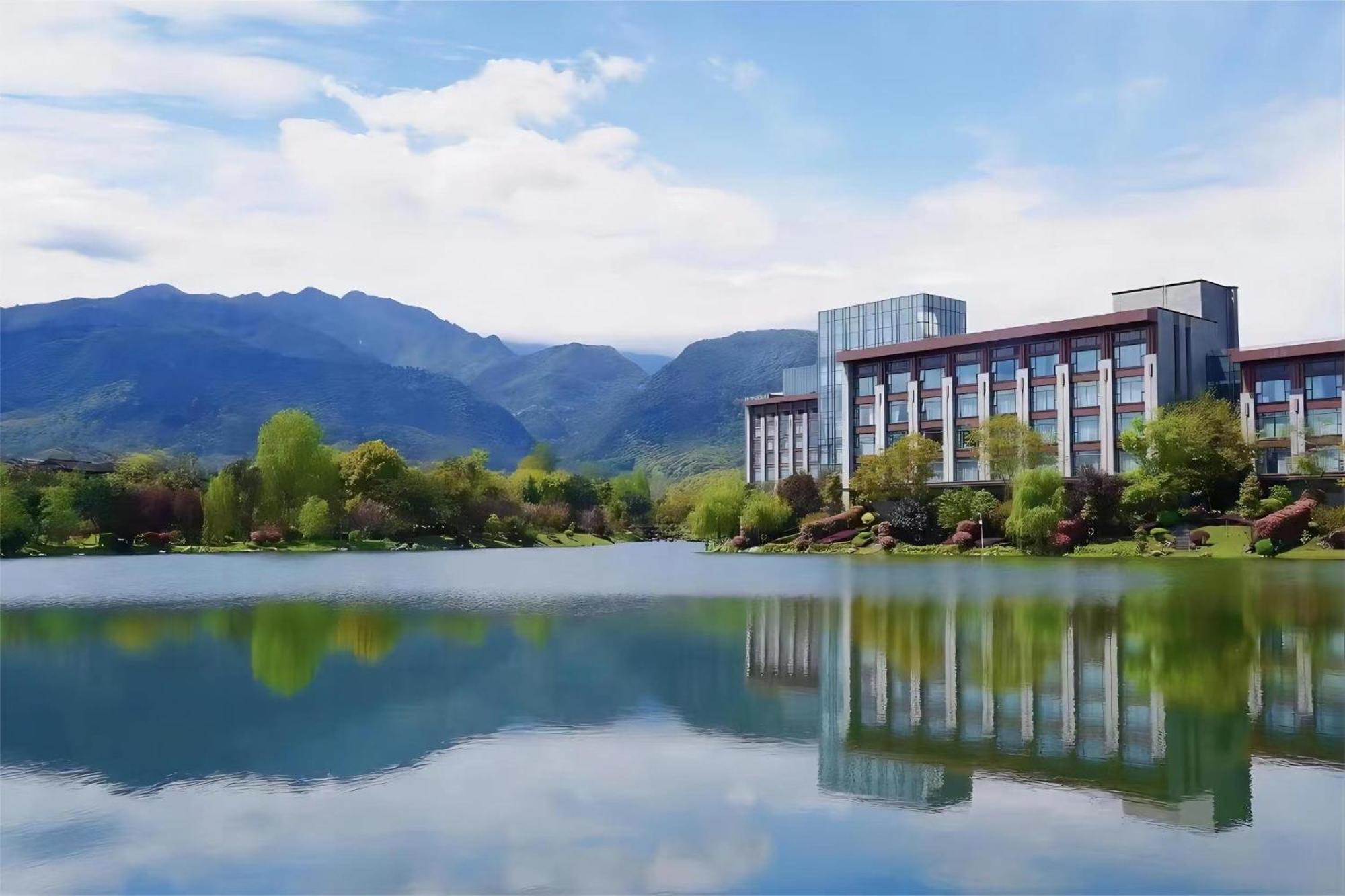 Le Meridien Emei Mountain Resort Эмэйшань Экстерьер фото